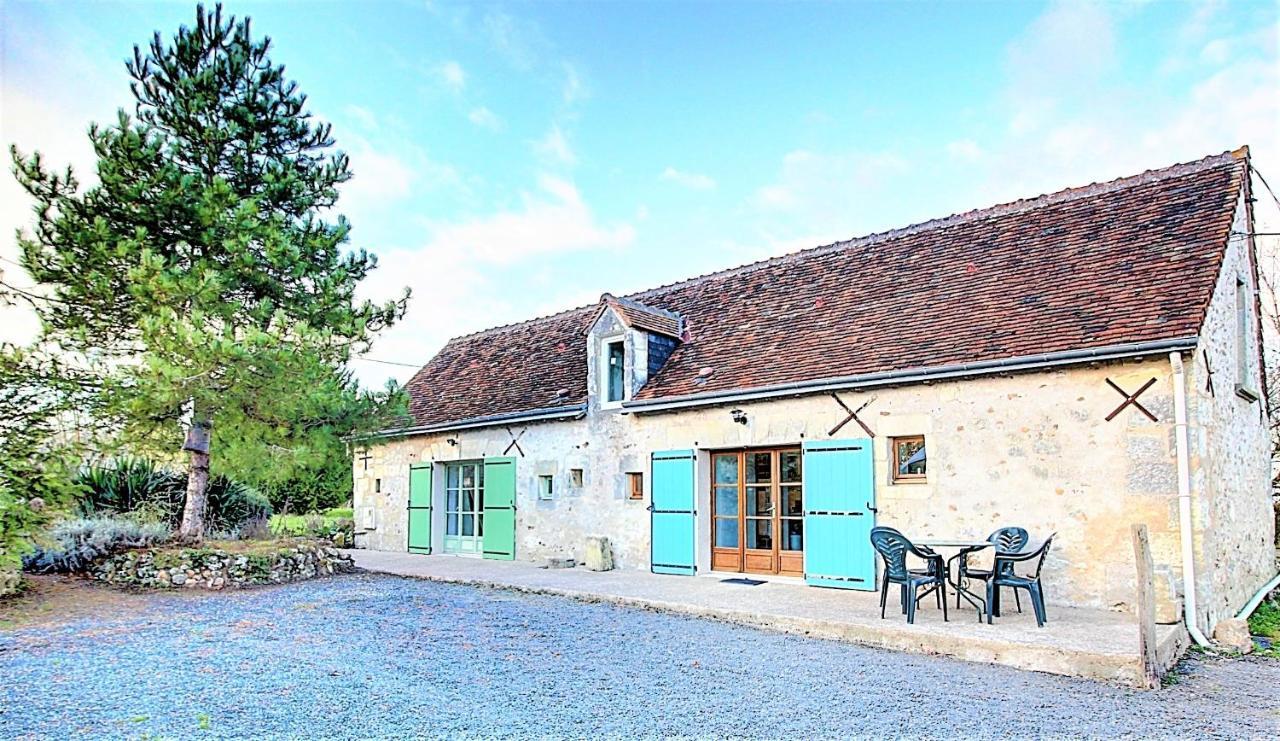 Gite De La Courtaudiere Le Petit-Pressigny Exteriör bild