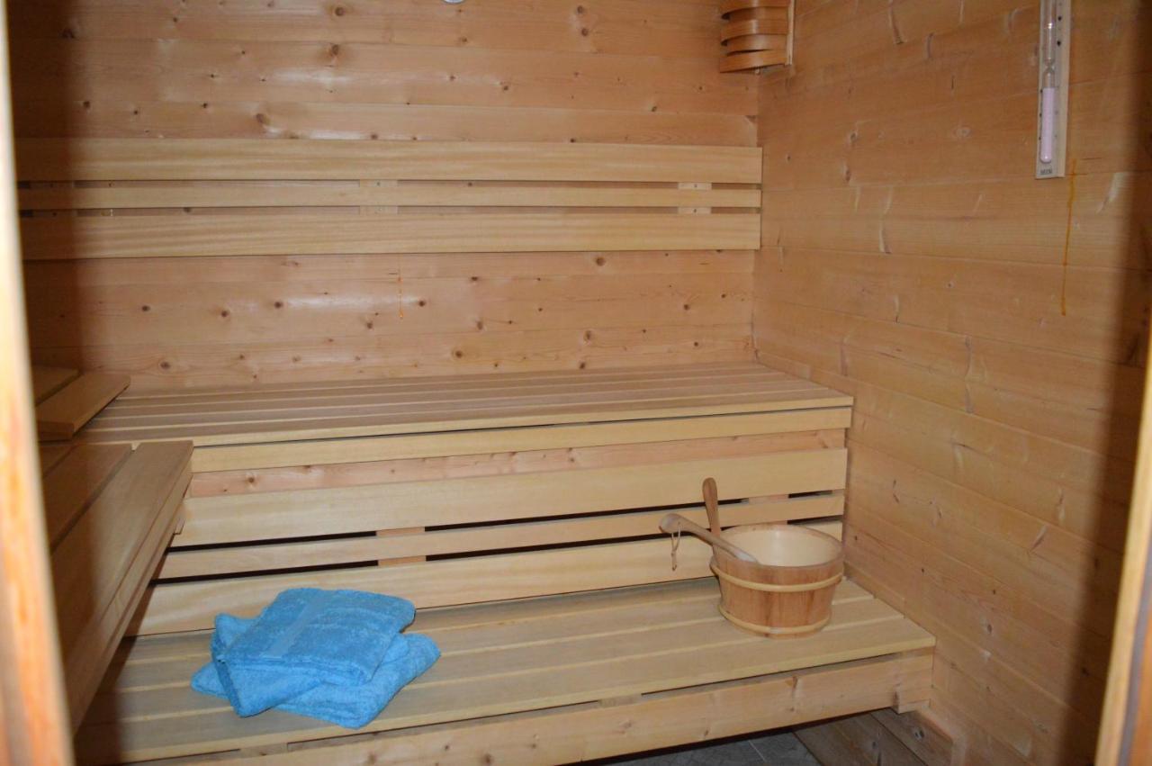 Gite De La Courtaudiere Le Petit-Pressigny Exteriör bild
